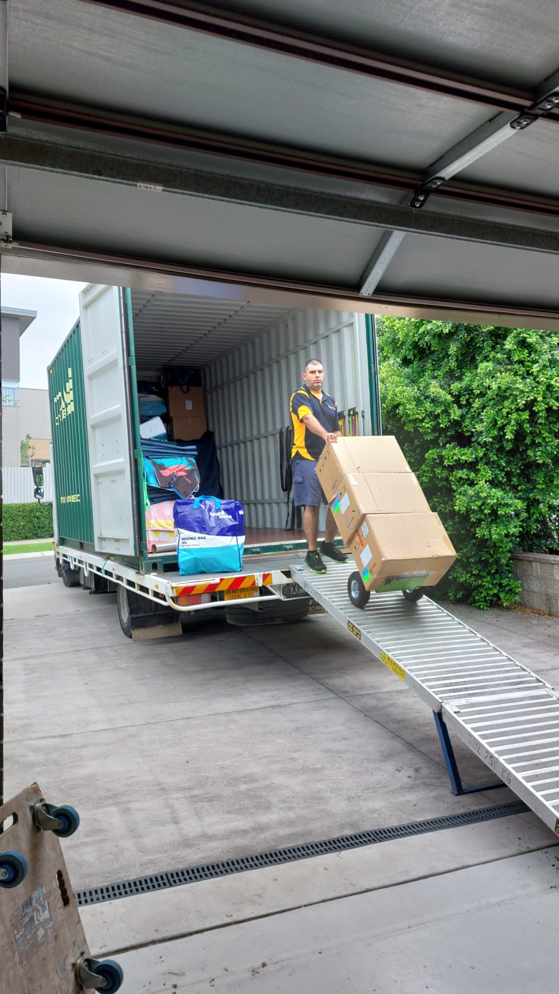 Best removalists in Sydney providing mobile storage services